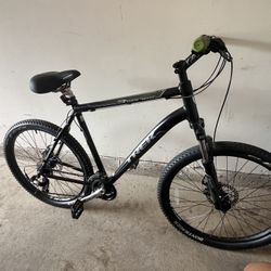 Trek Mountain Bike 