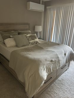 Queen Bedroom Set With 5 Drawer Dresser 