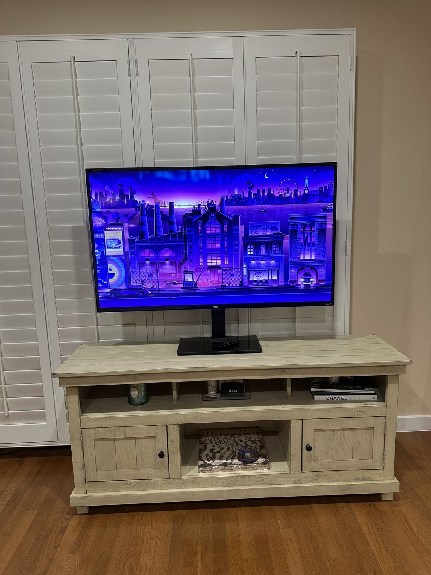 TV Stand / Media Console