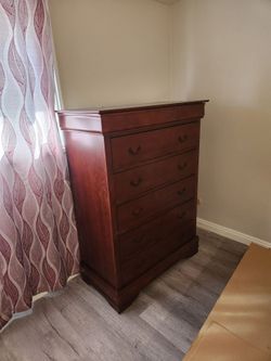 5 drawer dresser cherry wood chest