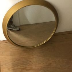 Round Mirror