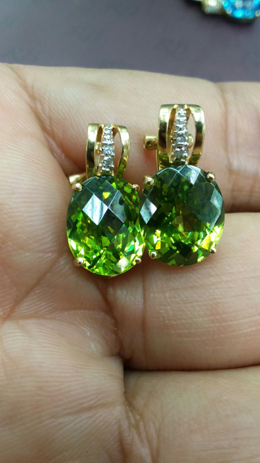 14k Gold & Diamond Earing 5.4 grams