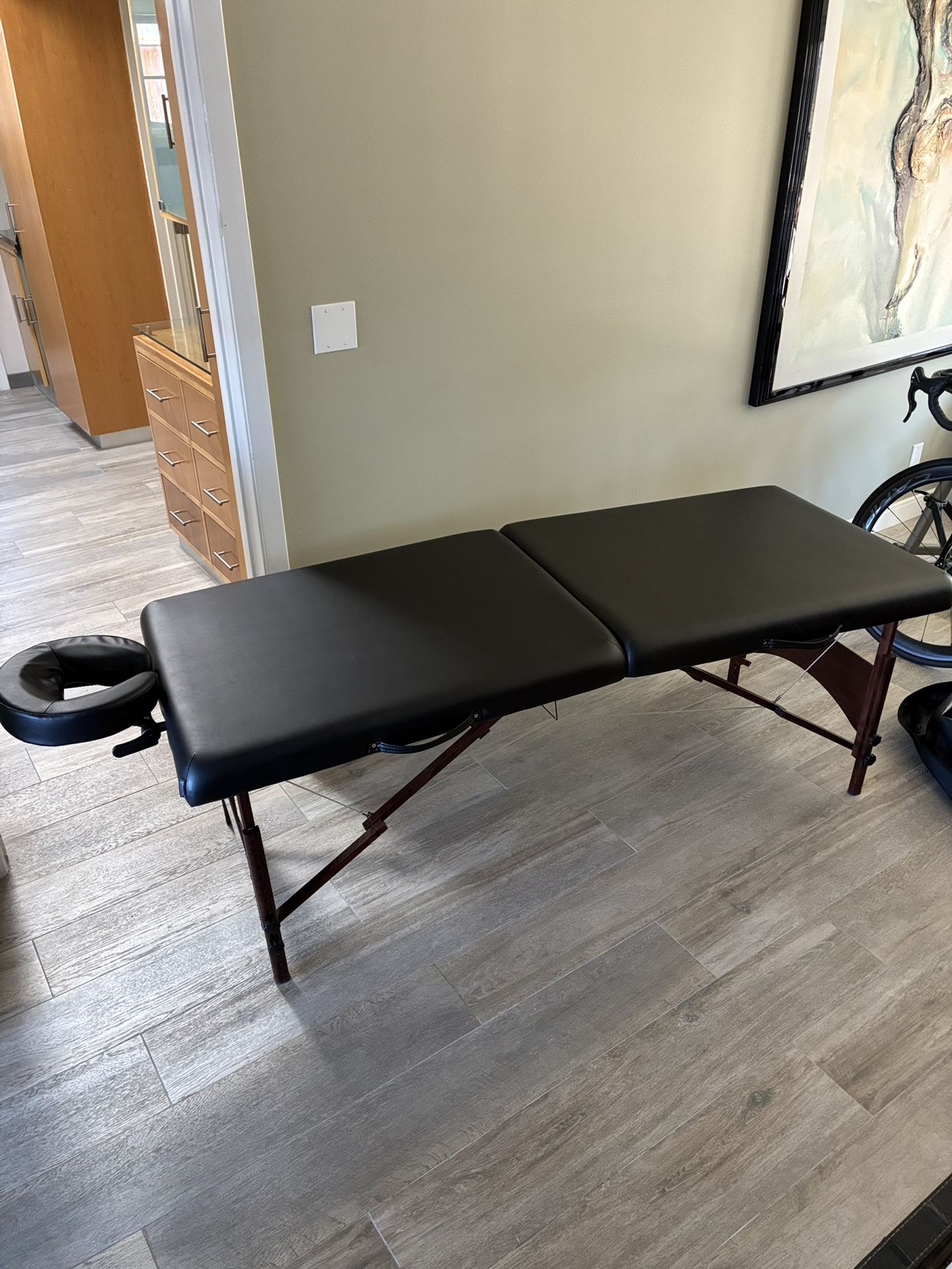 Master New Massage Table 