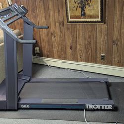 Trotters 525 Incline Treadmill  (Like New)