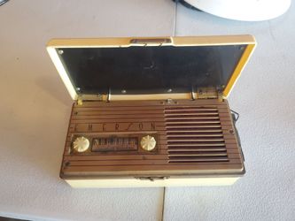 Vintage Emerson radio