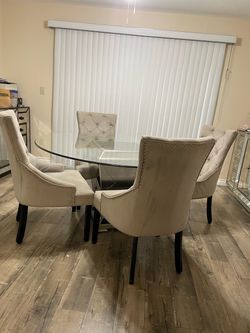 Dining table and 5-chair set