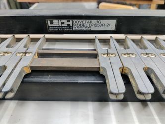 Leigh Leigh Industries Model D-1258R-24 dovetail jig