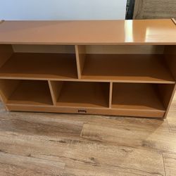 Rolling Shelf (great For Kids Room Or Classroom)