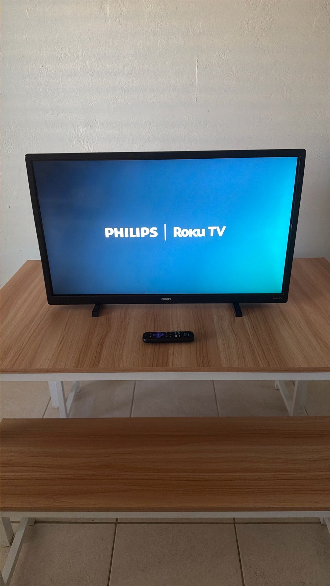 TV 32” Phillips Roku TV