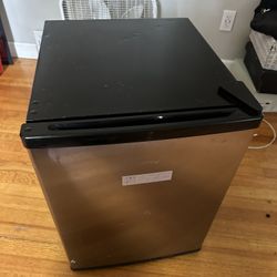 Mini Refrigerator 