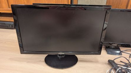 Samsung 1080p 24inch monitors x2