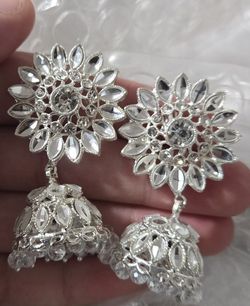 Earings