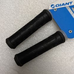 Giant Tactical Grips Lightly Used