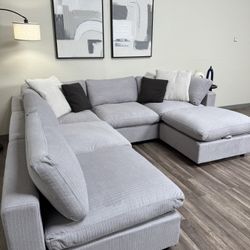 New In Box 6 Piece Cloud Modular Sectional Couch - Free Delivery