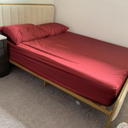 Bed Frame Queen Size 
