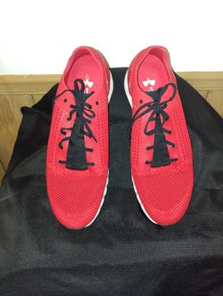 MENS UNDER ARMOUR RED SNEAKERS SZ 18