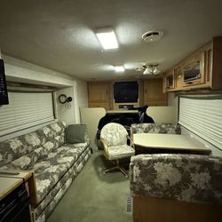  2004 Jayco Granite Ridge 3200SL  Class C Motorhome