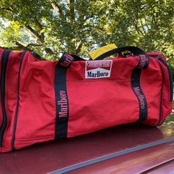 Vintages 90s Marlboro Adventure Team Gear Duffle Bag Large Official
