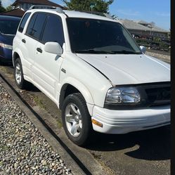 2000 Suzuki Grand Vitara For Parts $700