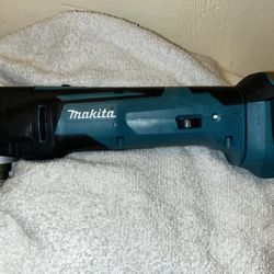 Makita 18V LXT Multi Tool (tool Only)