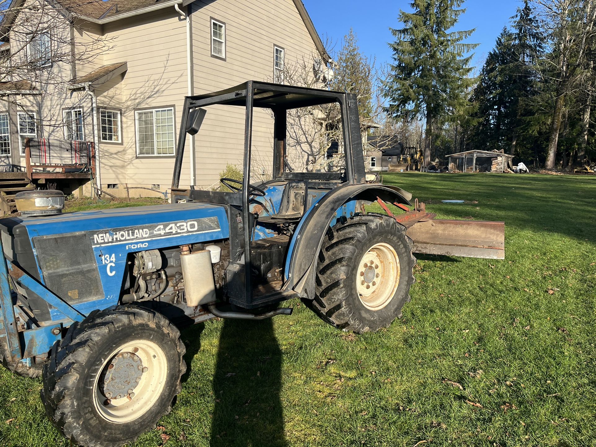 New Holland 4430