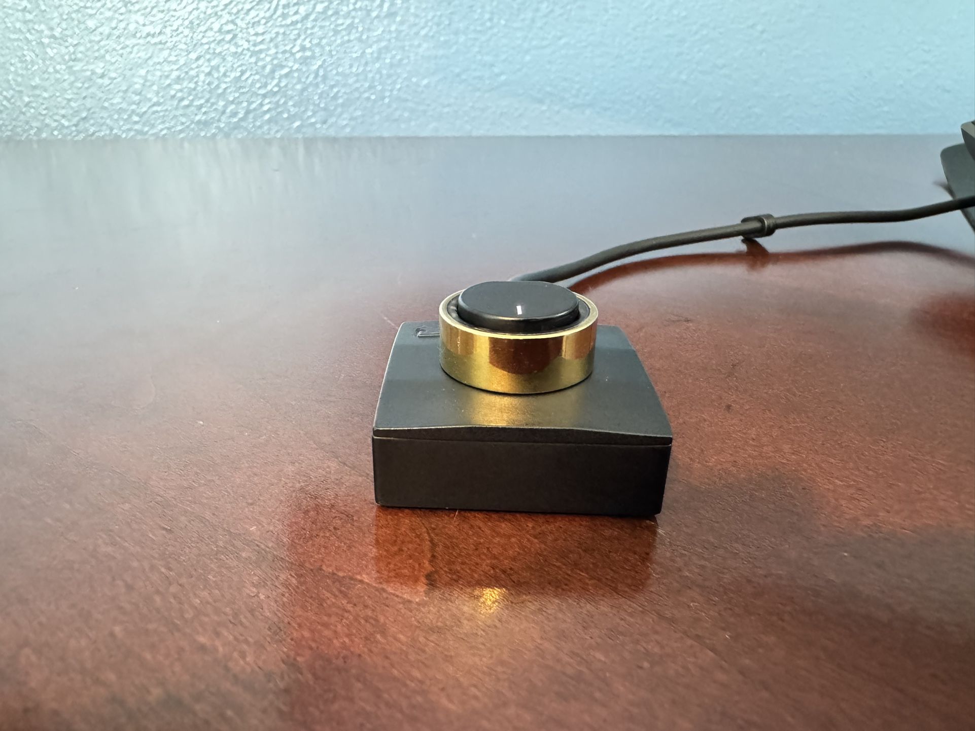 Ultrahuman Ring AIR - Gold - Size 6