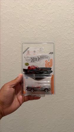 Hot Wheels id Batman Classic TV Batmobile