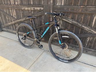 Trek Marlin 5 Mountain Bike