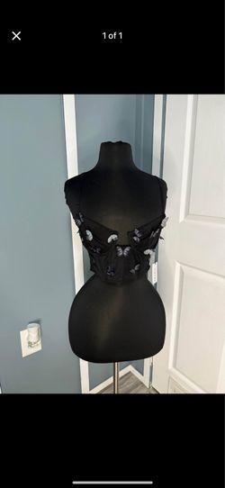 Butterfly top