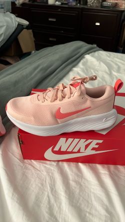 Women’s Nike promina training shoes size 9