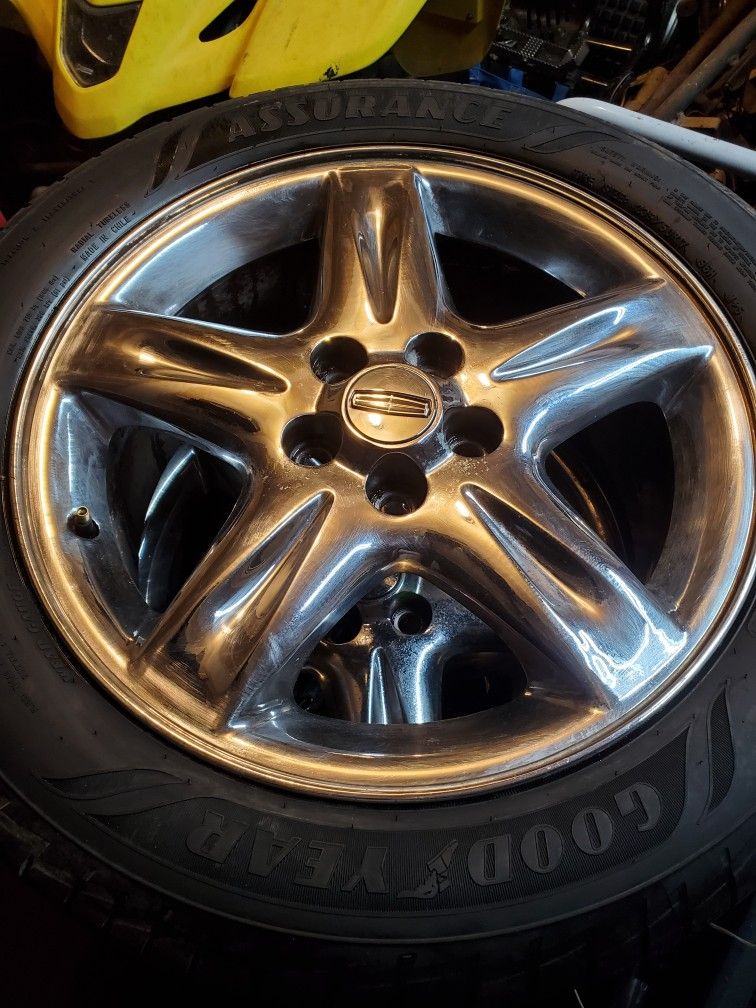 Lincoln LS Rims And Tires