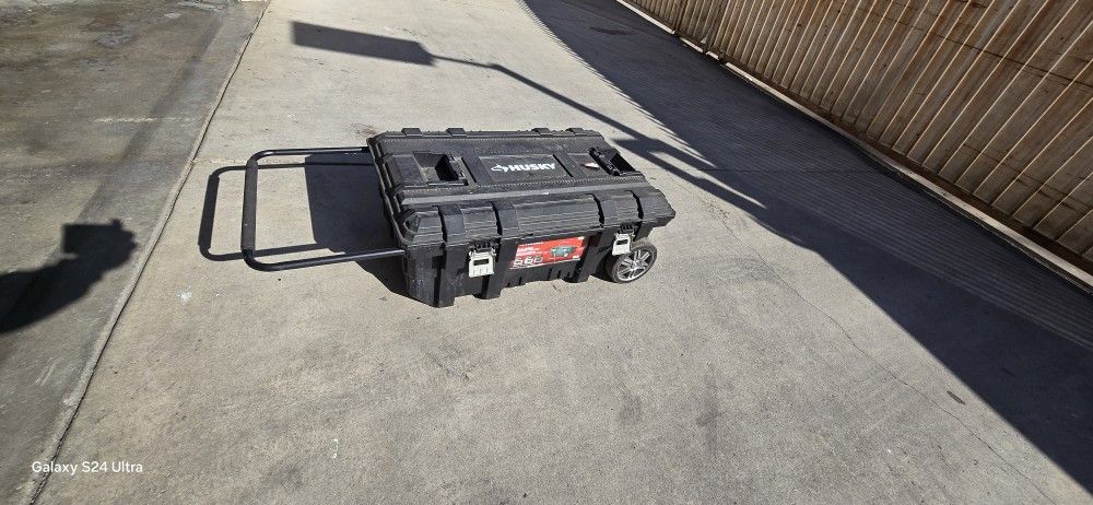Tool Box Husky 25 Gal