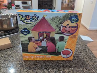 Pop-up theater tent