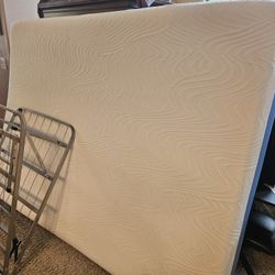 10" memory foam Mattress in excellent condition 