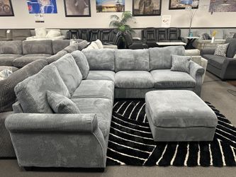 Gray Sofa Sectional w/ Free Ottoman