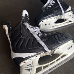 Bauer Women ice skates size 39EU