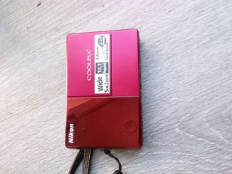 Digital Camara Coolpix Touch Screen OLED.