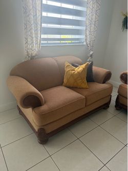 Impeccable 3 piece living room set, w solid wood detailing, purchased at El Dorado.  Sofa, Love seat n arm chair.