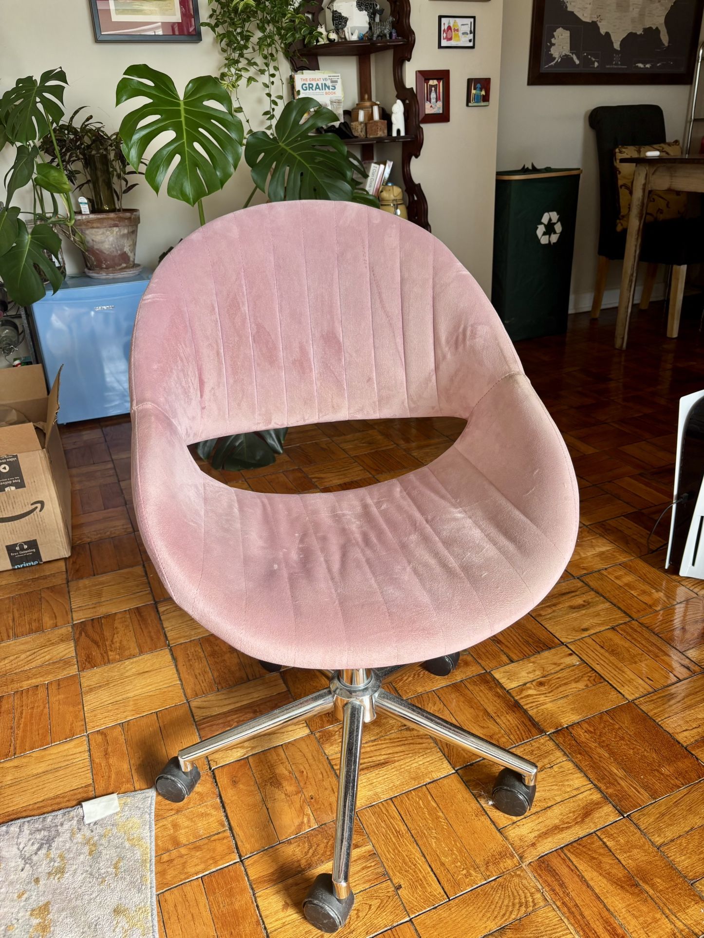 Designer Desk Chair - Pink Velvet