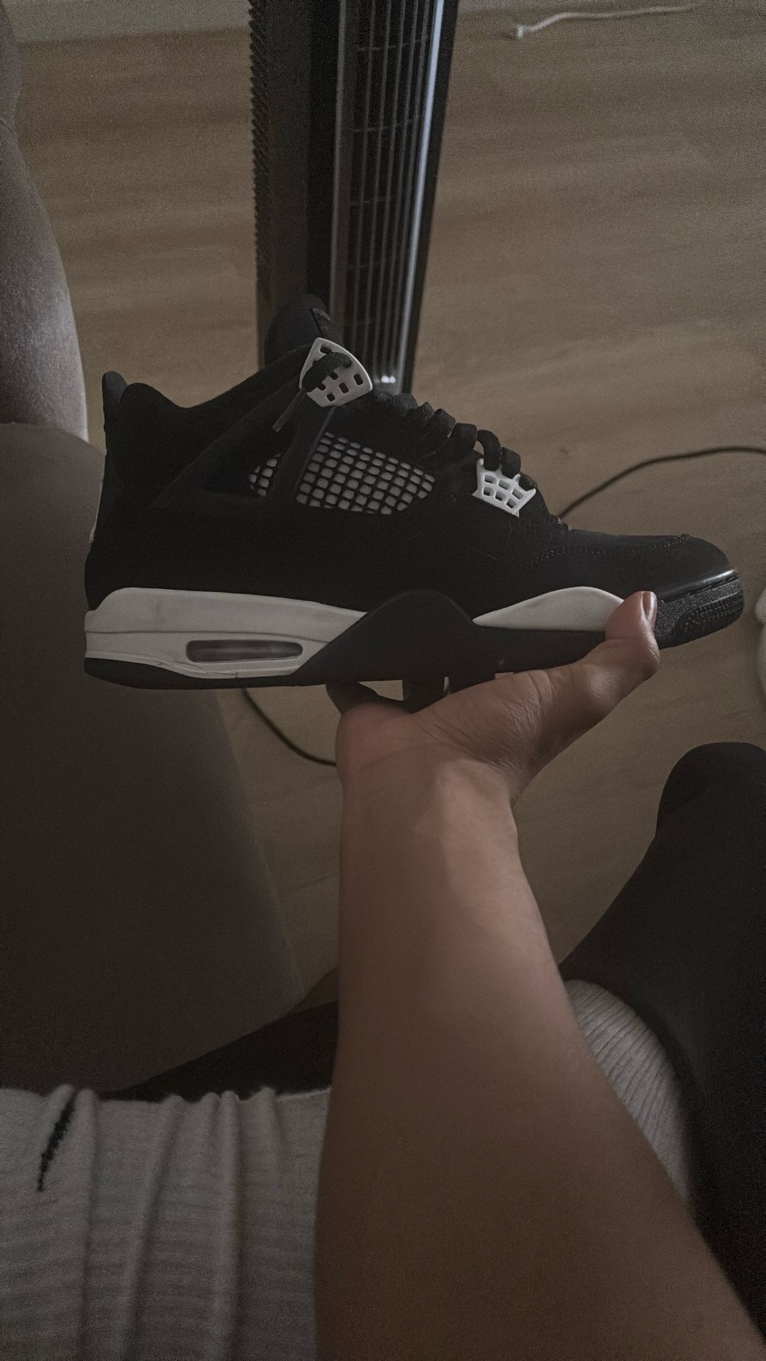 Jordan 4 Retro White Thunder
