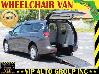 2021 Chrysler Voyager