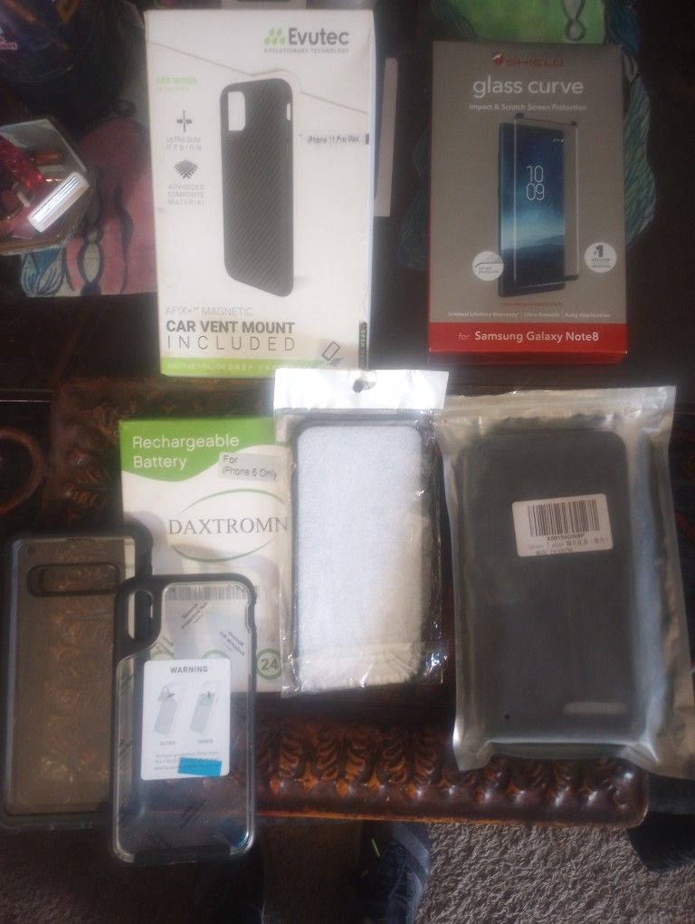 Multiple iPhone 6, 7, 11 Pro, And Samsung Note 8 Miscellaneous Accessories