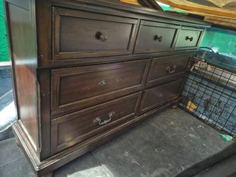 Free dresser