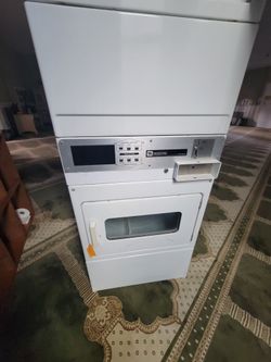 Maytag Commercial Gas Large Capacity Stack Dryer, model MLE26PDBYW.