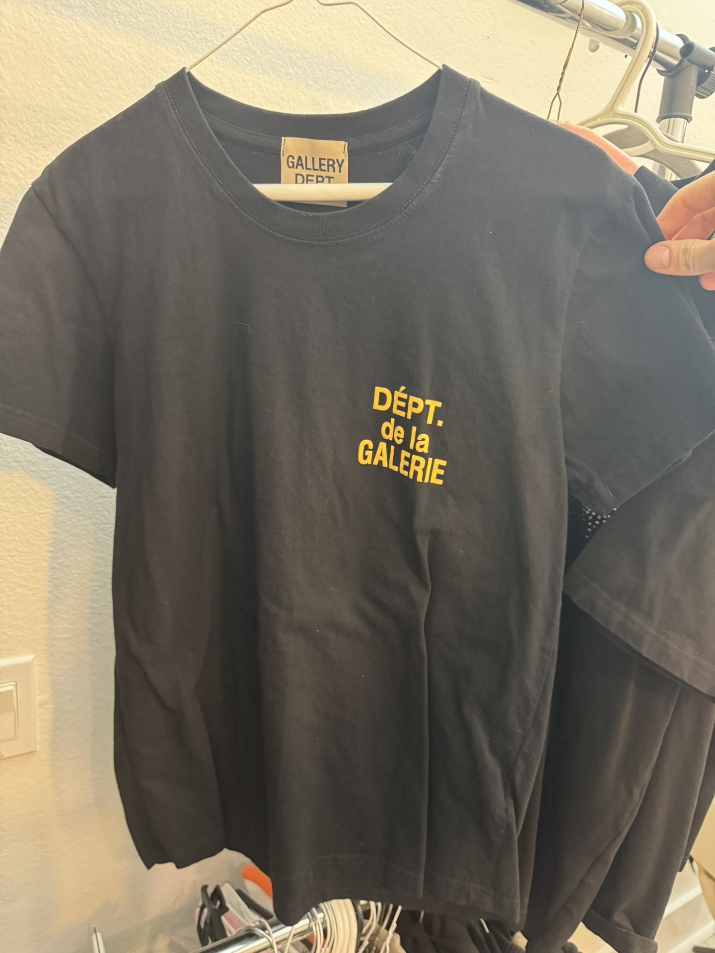 Dept De Galerie Men T Shirt M