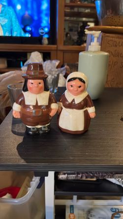 Thanksgiving salt and pepper shakers