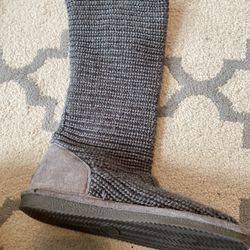 Brand New Bear Paw Boots Size 8