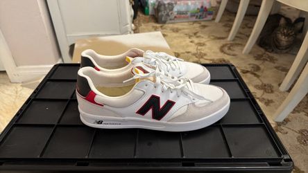New Balance Low-Top Court Sneakers M10