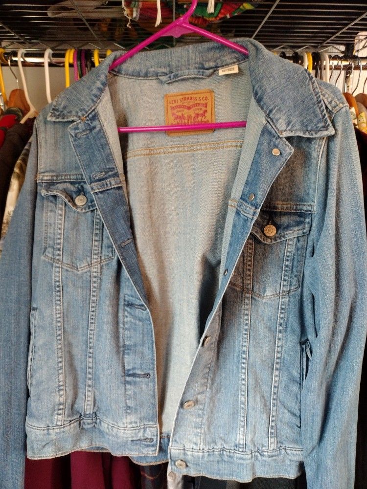 Women's Levi Jacket
