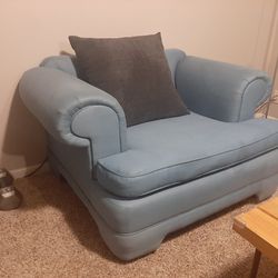 Blue Oversized Chair( $0 Delivery Up To 15miles)